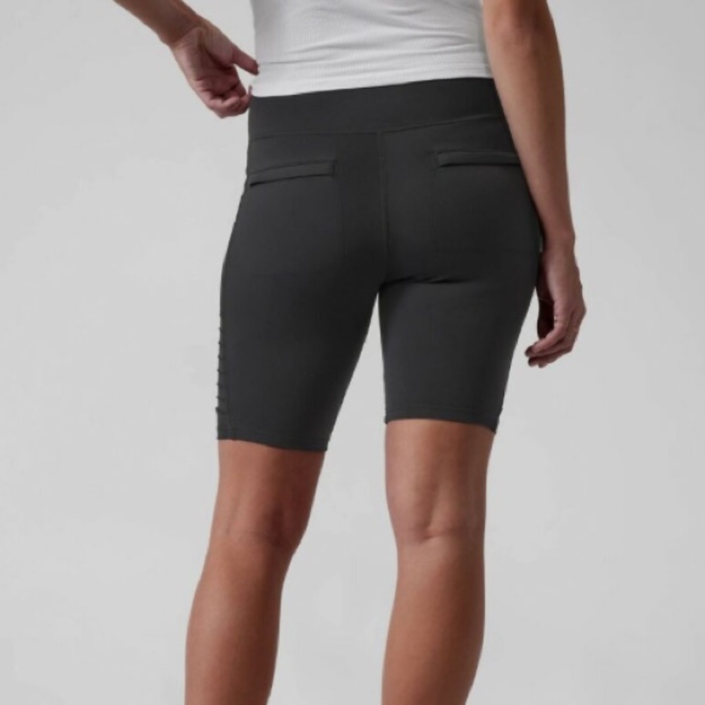 Athleta Delancey Gleam moto bike shorts black size XS New